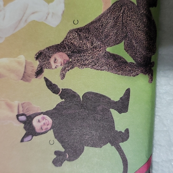 McCall's Costumes..5 Costumes - Picture 4 of 6